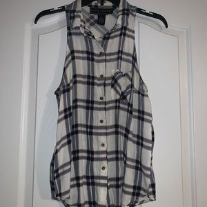 Women’s Flannel Top